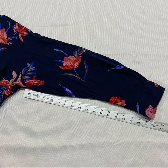 A.n.a Blue Floral Peplum Tunic Top‎ - Picture 5 of 9